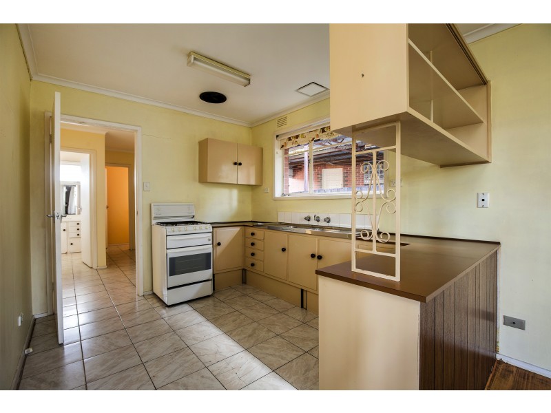 29 Brentwood Drive, Avondale Heights VIC 3034