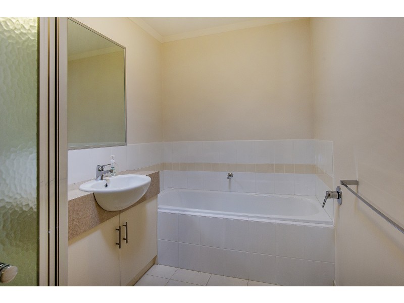 23 Ridley Avenue, Avondale Heights VIC 3034