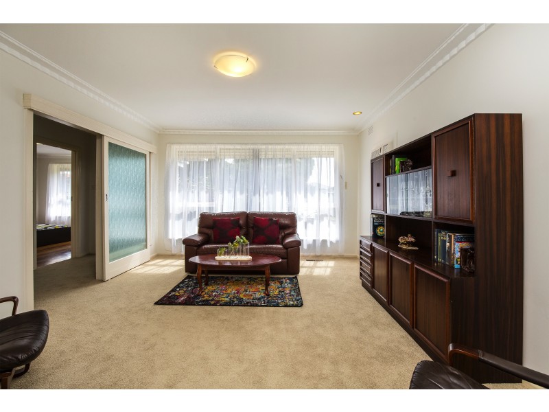 41 Montpellier Drive, Avondale Heights VIC 3034