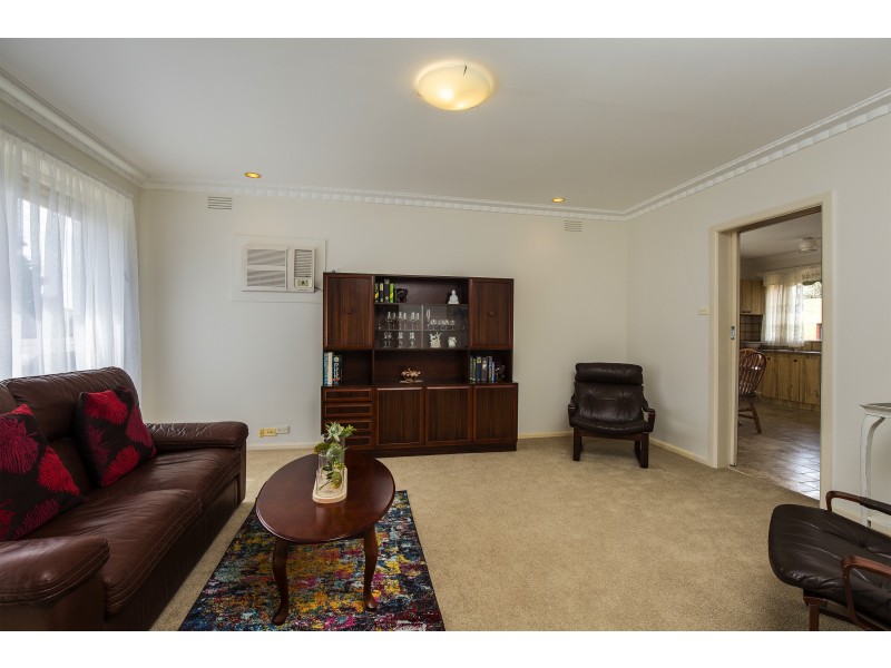 41 Montpellier Drive, Avondale Heights VIC 3034