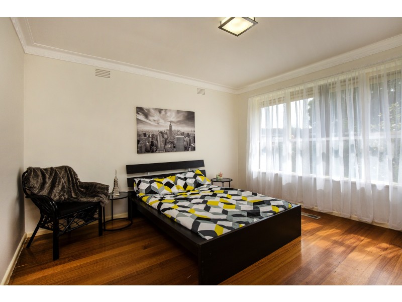 41 Montpellier Drive, Avondale Heights VIC 3034