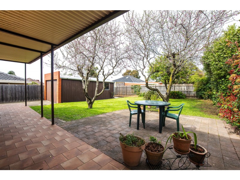 41 Montpellier Drive, Avondale Heights VIC 3034