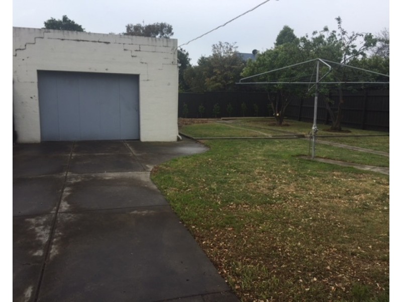 30 Carrington Rd, Niddrie VIC 3042