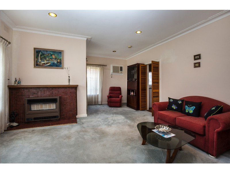 23 Macey Avenue, Avondale Heights VIC 3034