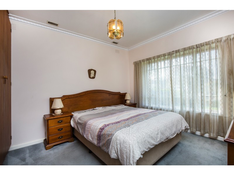 23 Macey Avenue, Avondale Heights VIC 3034