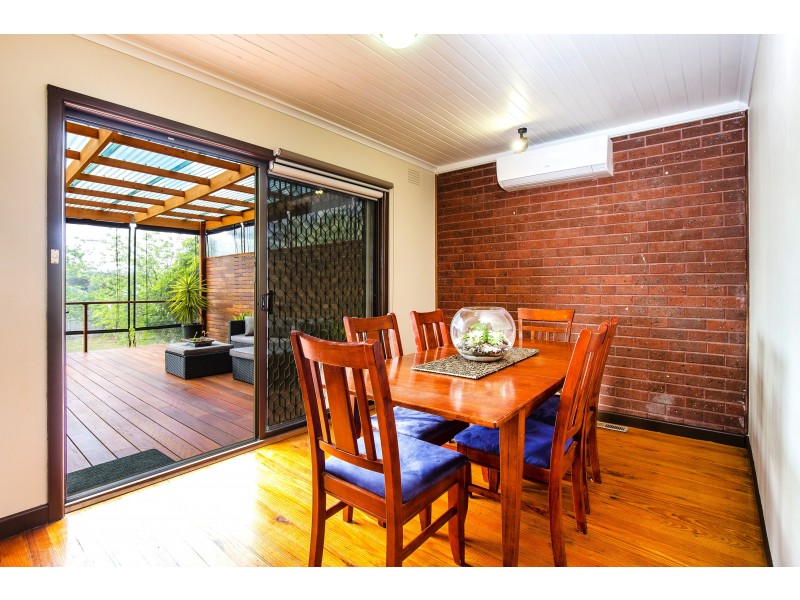 4 Camlarni Close, Avondale Heights VIC 3034