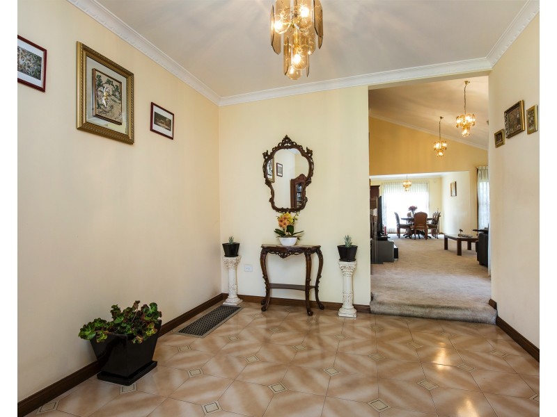 10 Ascot Drive, Keilor Park VIC 3042