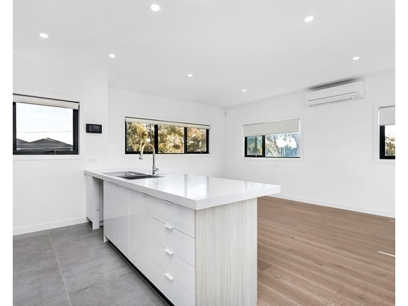 1/22 Wadham Street, Pascoe Vale South VIC 3044