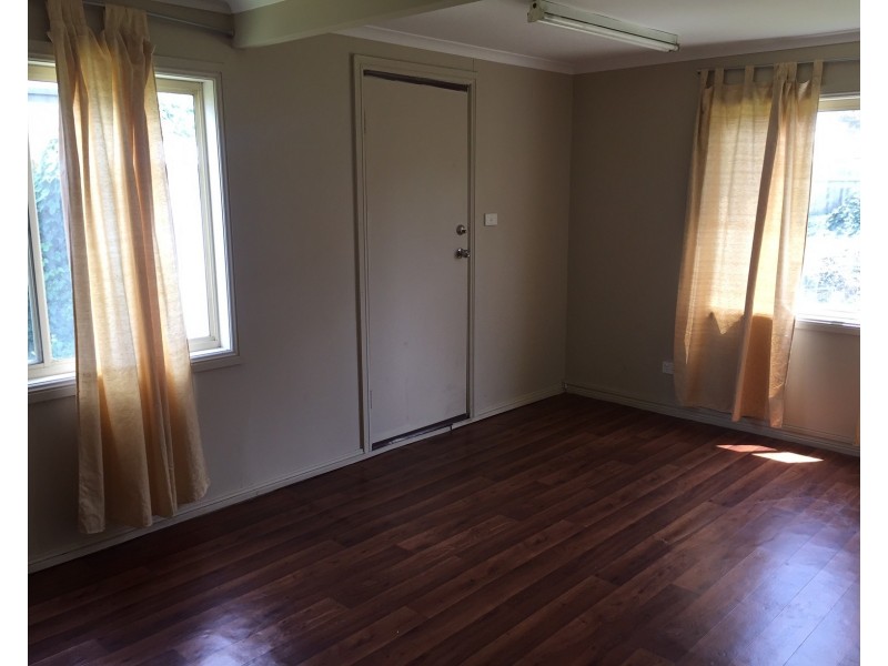 26 Churchill Ave, Maidstone VIC 3012