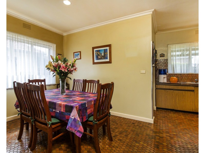 24 Alexander Street, Avondale Heights VIC 3034