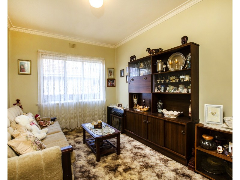 24 Alexander Street, Avondale Heights VIC 3034