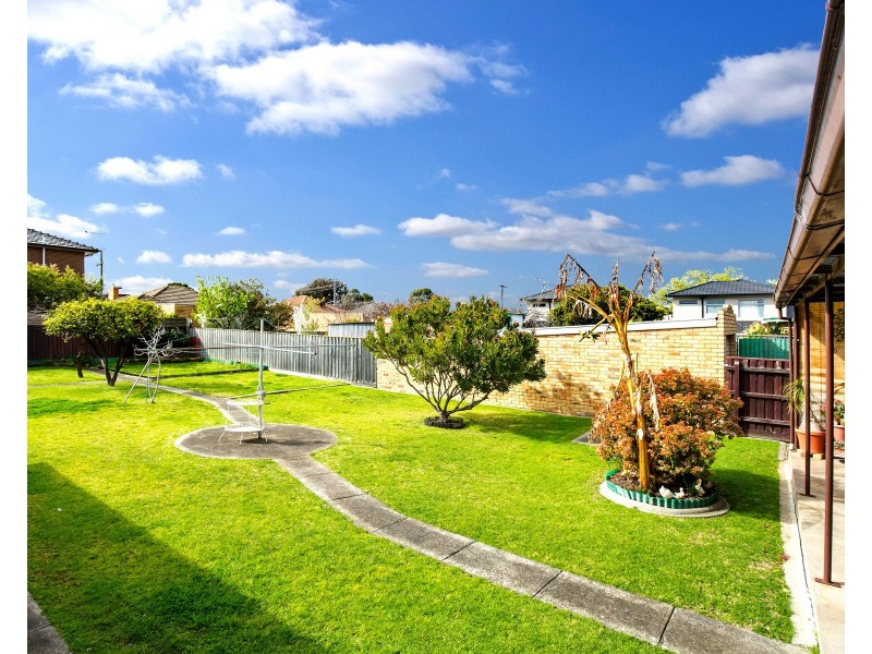 24 Alexander Street, Avondale Heights VIC 3034