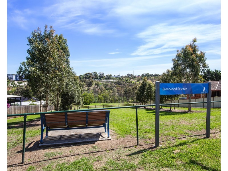 32 Brentwood Drive, Avondale Heights VIC 3034