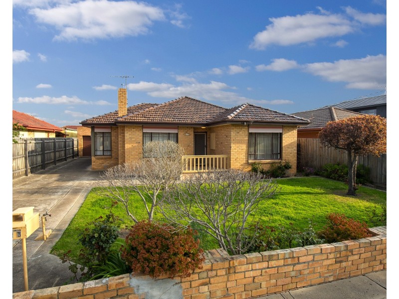 23 Macey Ave, Avondale Heights VIC 3034