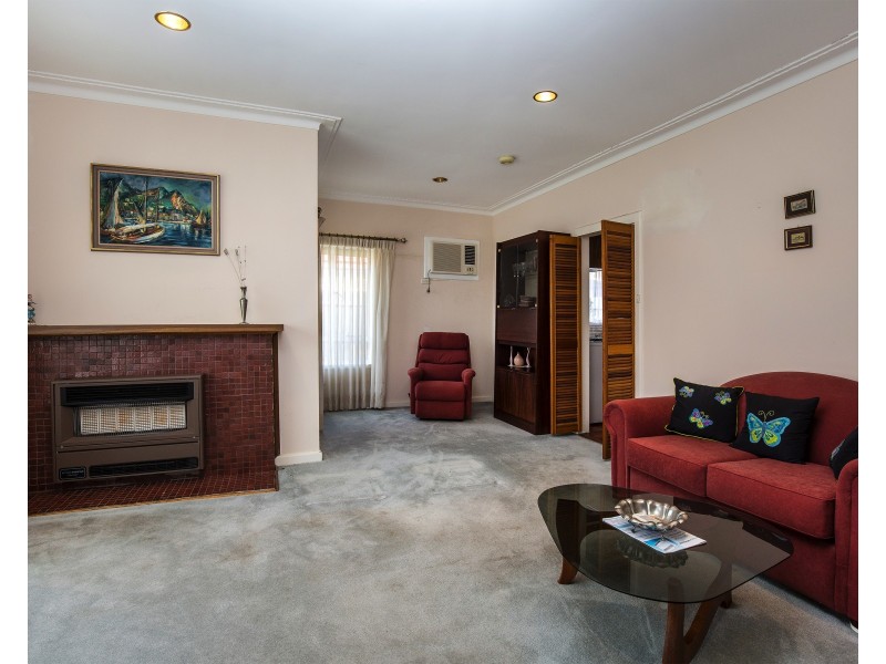 23 Macey Ave, Avondale Heights VIC 3034
