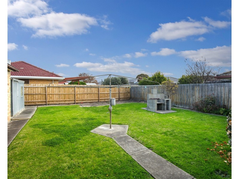 23 Macey Ave, Avondale Heights VIC 3034