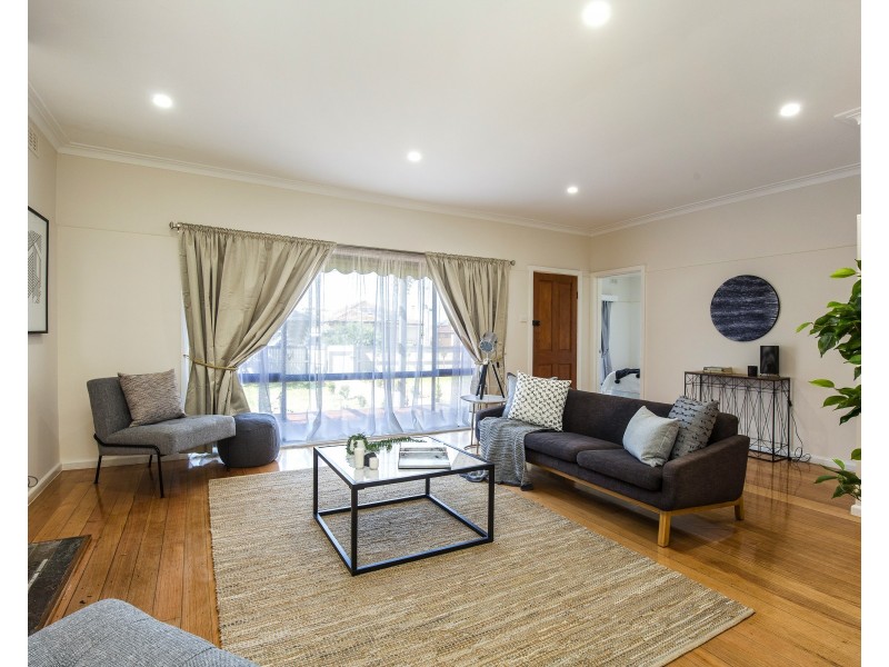 28 Robson Avenue, Avondale Heights VIC 3034