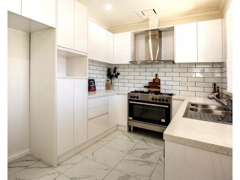 28 Robson Avenue, Avondale Heights VIC 3034