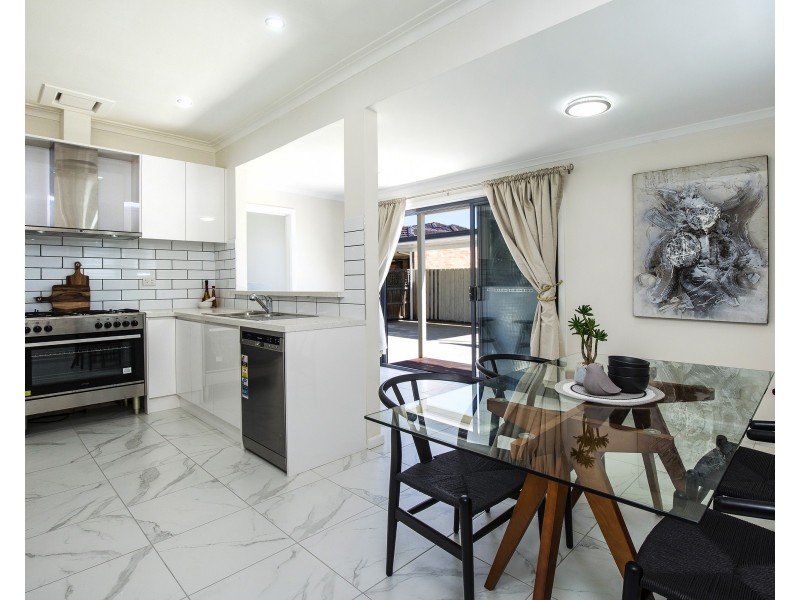 28 Robson Avenue, Avondale Heights VIC 3034