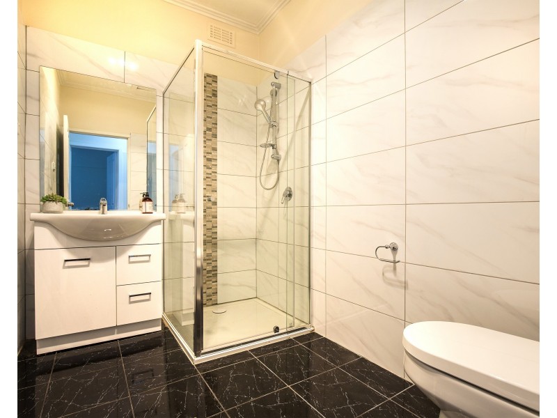 28 Robson Avenue, Avondale Heights VIC 3034