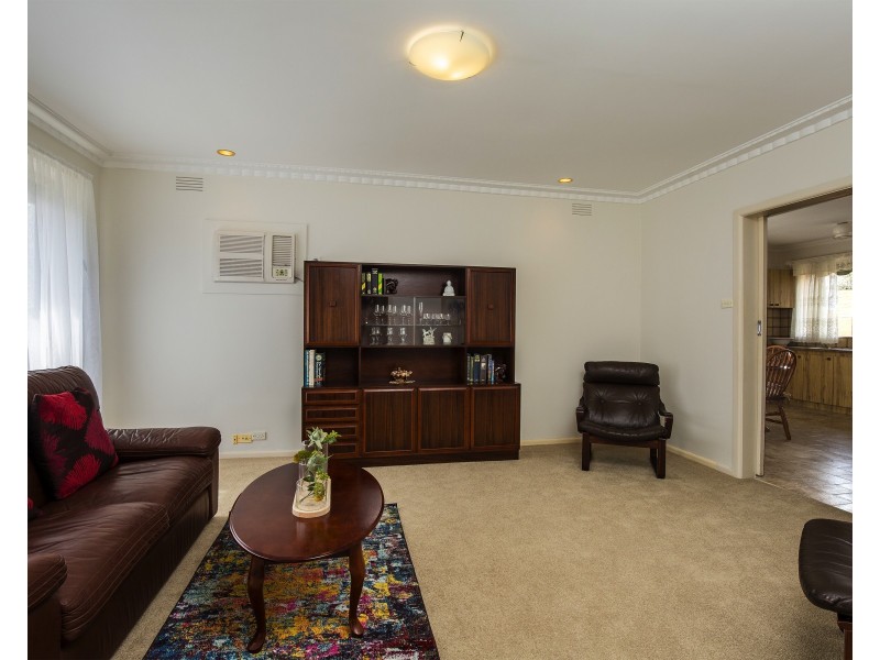 41 Montpellier Drive, Avondale Heights VIC 3034