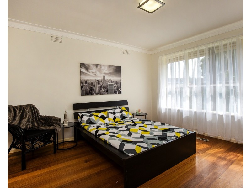 41 Montpellier Drive, Avondale Heights VIC 3034