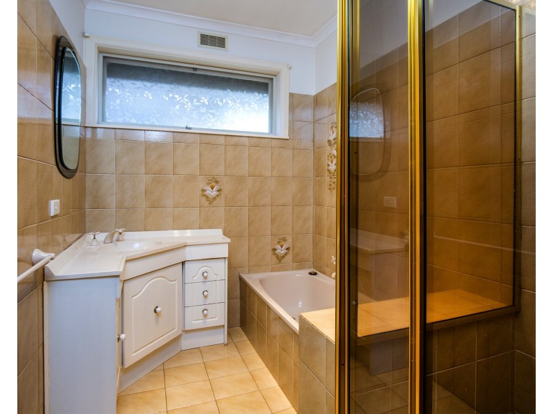 41 Montpellier Drive, Avondale Heights VIC 3034