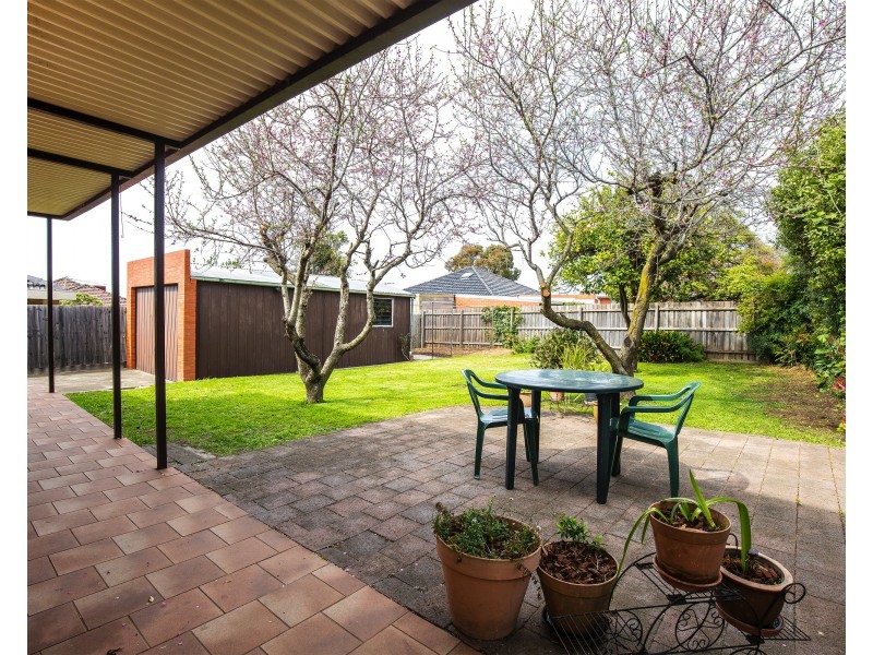 41 Montpellier Drive, Avondale Heights VIC 3034