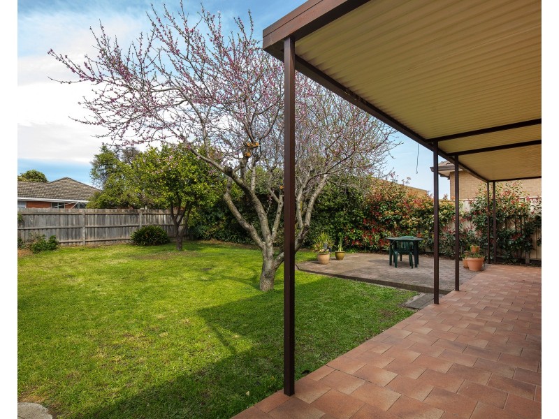 41 Montpellier Drive, Avondale Heights VIC 3034