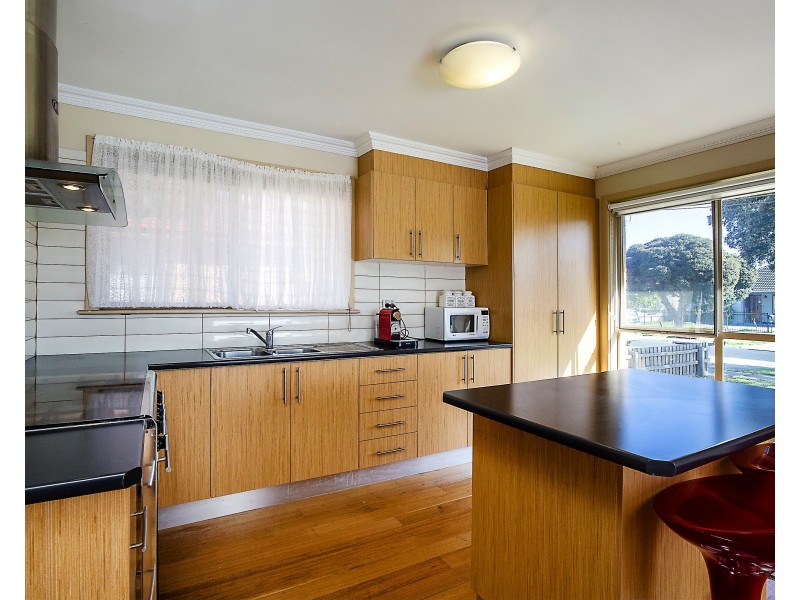 178 Military Rd, Avondale Heights VIC 3034