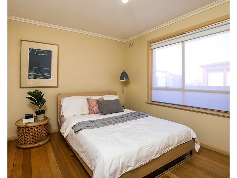 178 Military Rd, Avondale Heights VIC 3034