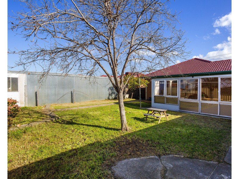 178 Military Rd, Avondale Heights VIC 3034