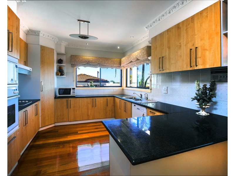 6 Karen Court, Avondale Heights VIC 3034