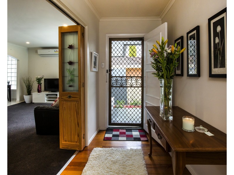 9 Brentwood Drive, Avondale Heights VIC 3034