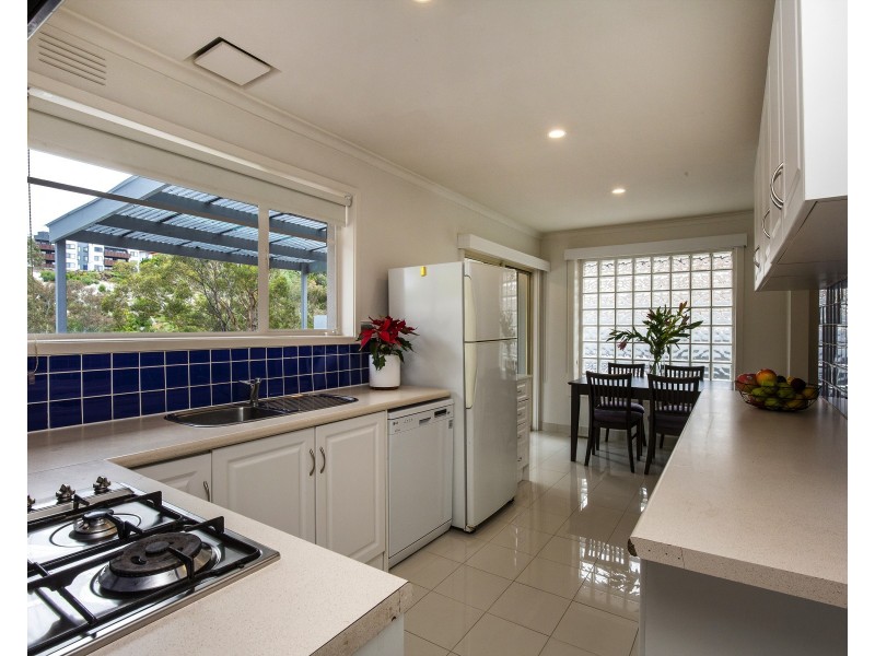 9 Brentwood Drive, Avondale Heights VIC 3034