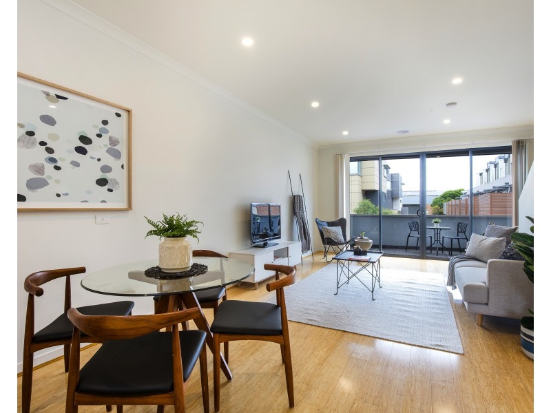 6 Aviary Grove, Thornbury VIC 3071