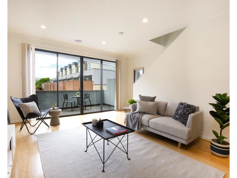 6 Aviary Grove, Thornbury VIC 3071