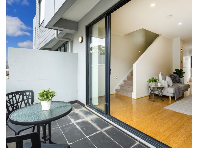 6 Aviary Grove, Thornbury VIC 3071