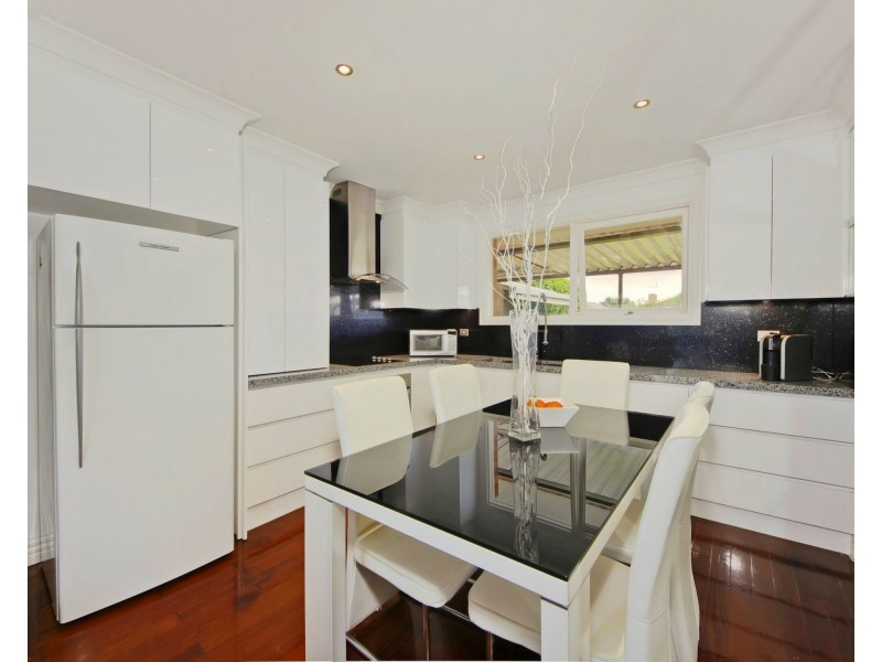 53 Doyle St, Avondale Heights VIC 3034
