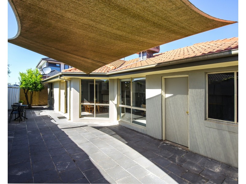 2/12 Doyle Street, Avondale Heights VIC 3034