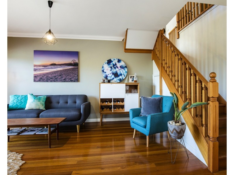 5B Weyburn Place, Avondale Heights VIC 3034