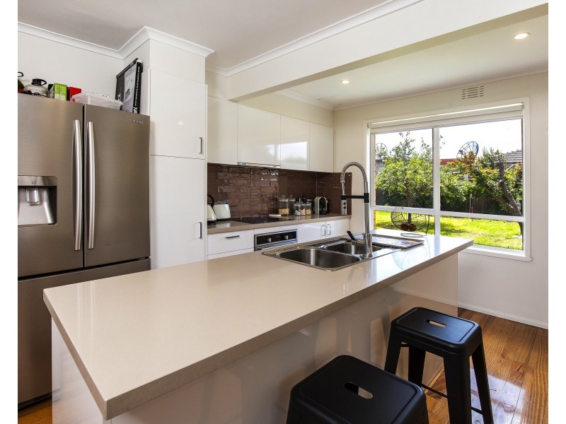 38 St Raphael Street, Avondale Heights VIC 3034