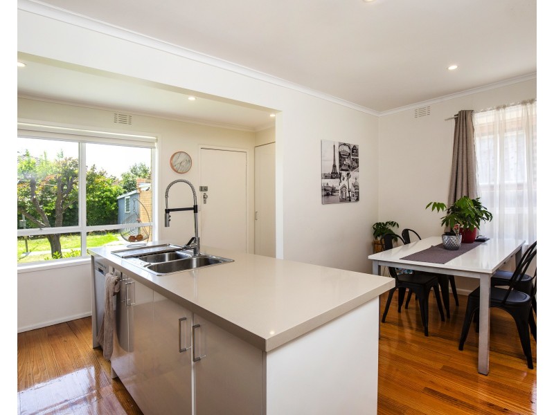 38 St Raphael Street, Avondale Heights VIC 3034