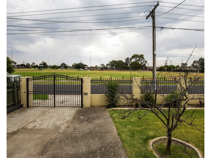 1 Eastleigh Avenue, Keilor East VIC 3033