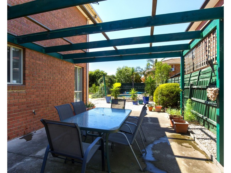 10 Landscape Drive, Hillside VIC 3037