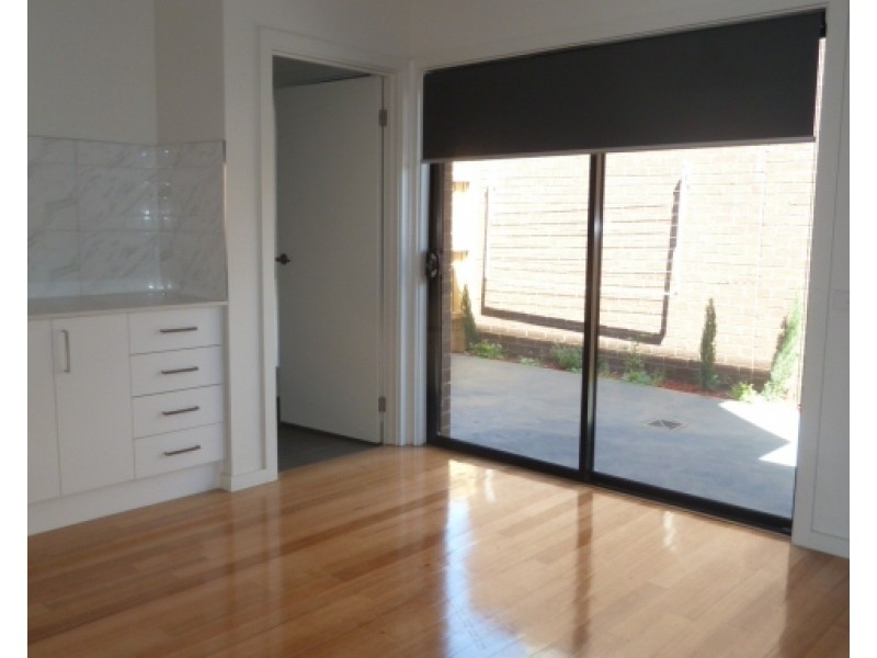 1/5 Broadmeadows Rd, Tullamarine VIC 3043
