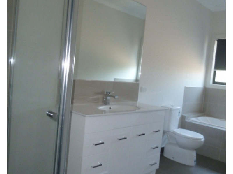1/5 Broadmeadows Rd, Tullamarine VIC 3043