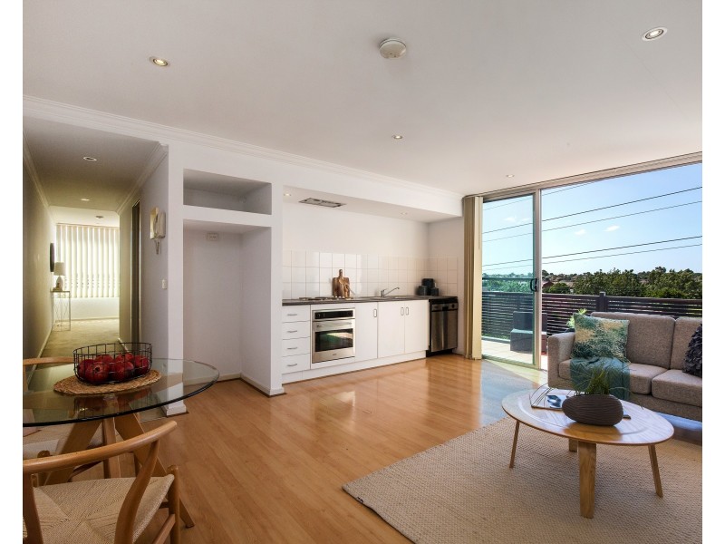 21/137 Melville Road, Brunswick West VIC 3055