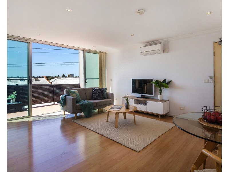 21/137 Melville Road, Brunswick West VIC 3055