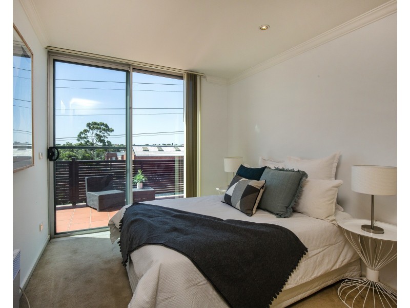 21/137 Melville Road, Brunswick West VIC 3055